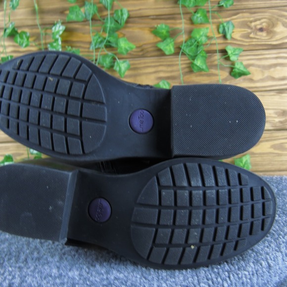 Me Too Dee Wide Calf Black Leather Riding Boot Knee High Buckle Accent Womens 6M - Picture 8 of 8